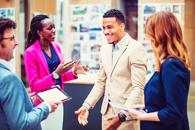 Busines people, product presentation, gallery, museum.